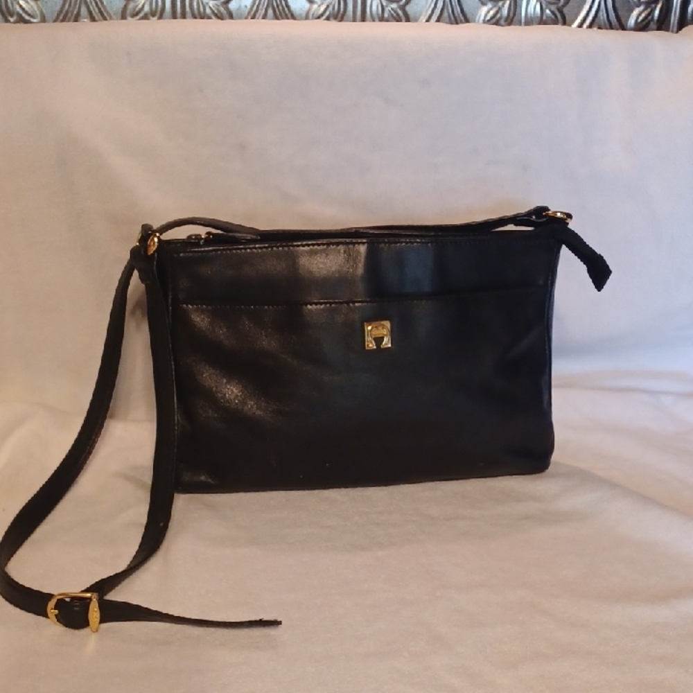 Etienne Aigner Black Leather Crossbody Bag  Adjustable Strap Multi Compartments